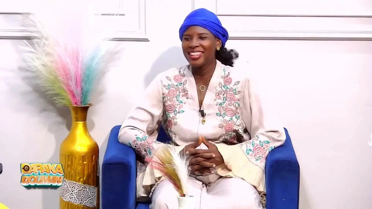 DARAKA DUMAN AVEC UNE CHANTEUSE ZIKIRI