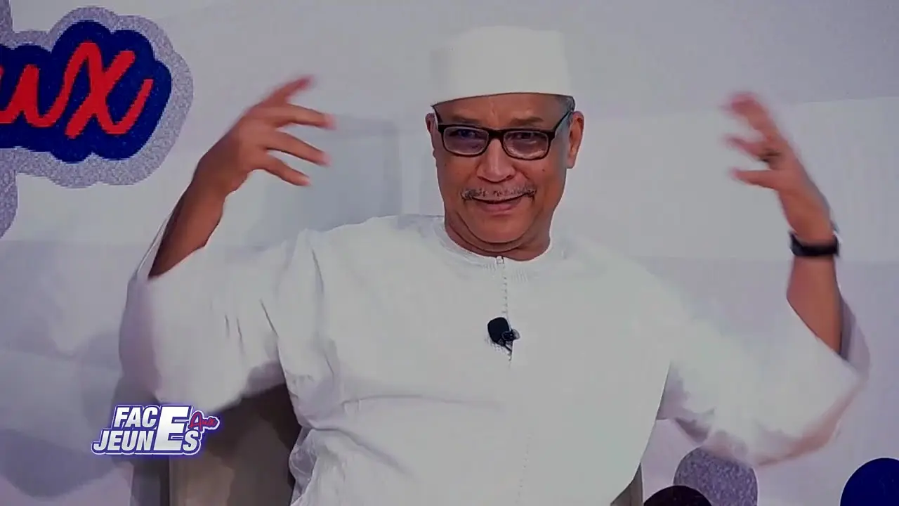 FACE AUX JEUNES AVEC L’ANCIEN MINISTRE MOULAYE AHMED BOUBACAR