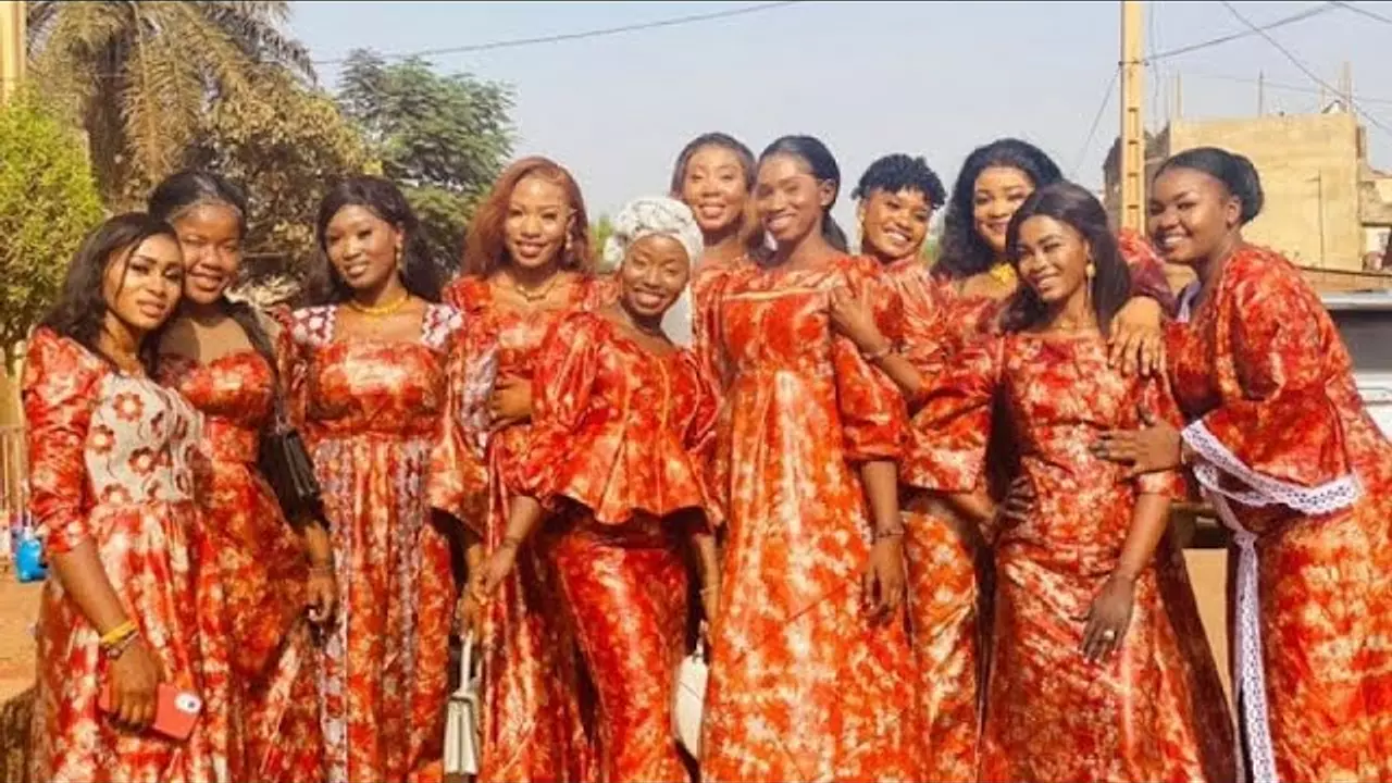 BIKODO S’INTÉRESSE À L’INFLUENCE DES UNIFORMES VÊTEMENTS SUR LES EVENEMENTS