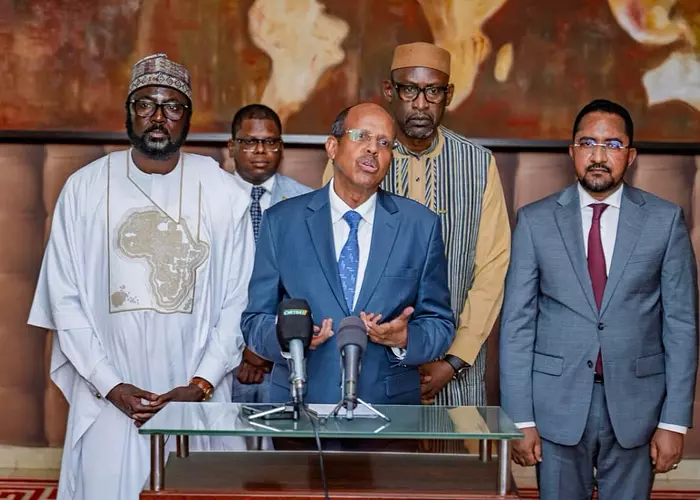 En visite au Mali : Le président de l’UA plaide pour le retour à l’ordre constitutionnel dans les pays de l’AES
