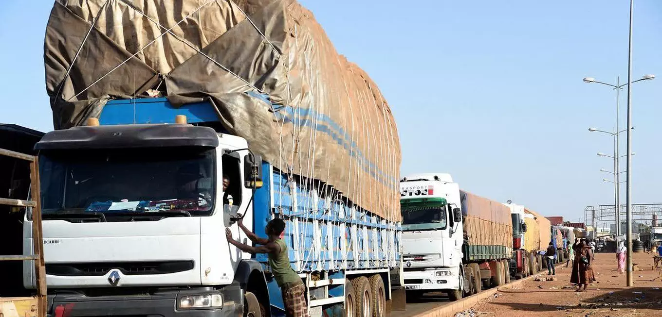 Facilitation des échanges commerciaux avec certains pays voisins : La Côte d’Ivoire suspend ses visas douaniers avec le Mali et le Burkina Faso