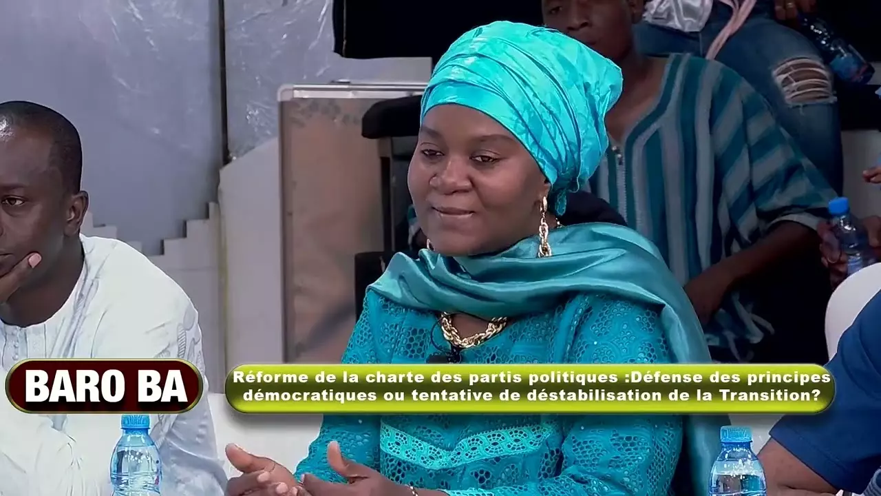 EMISSION SPÉCIALE SUR LA DISSOLUTION DES PARTIS POLITIQUES
