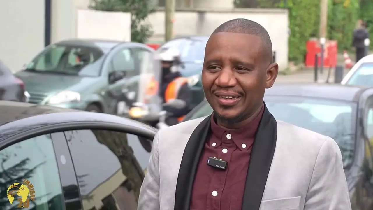 IMMIGRÉS 2.0 DANS LES FOYERS EN FRANCE