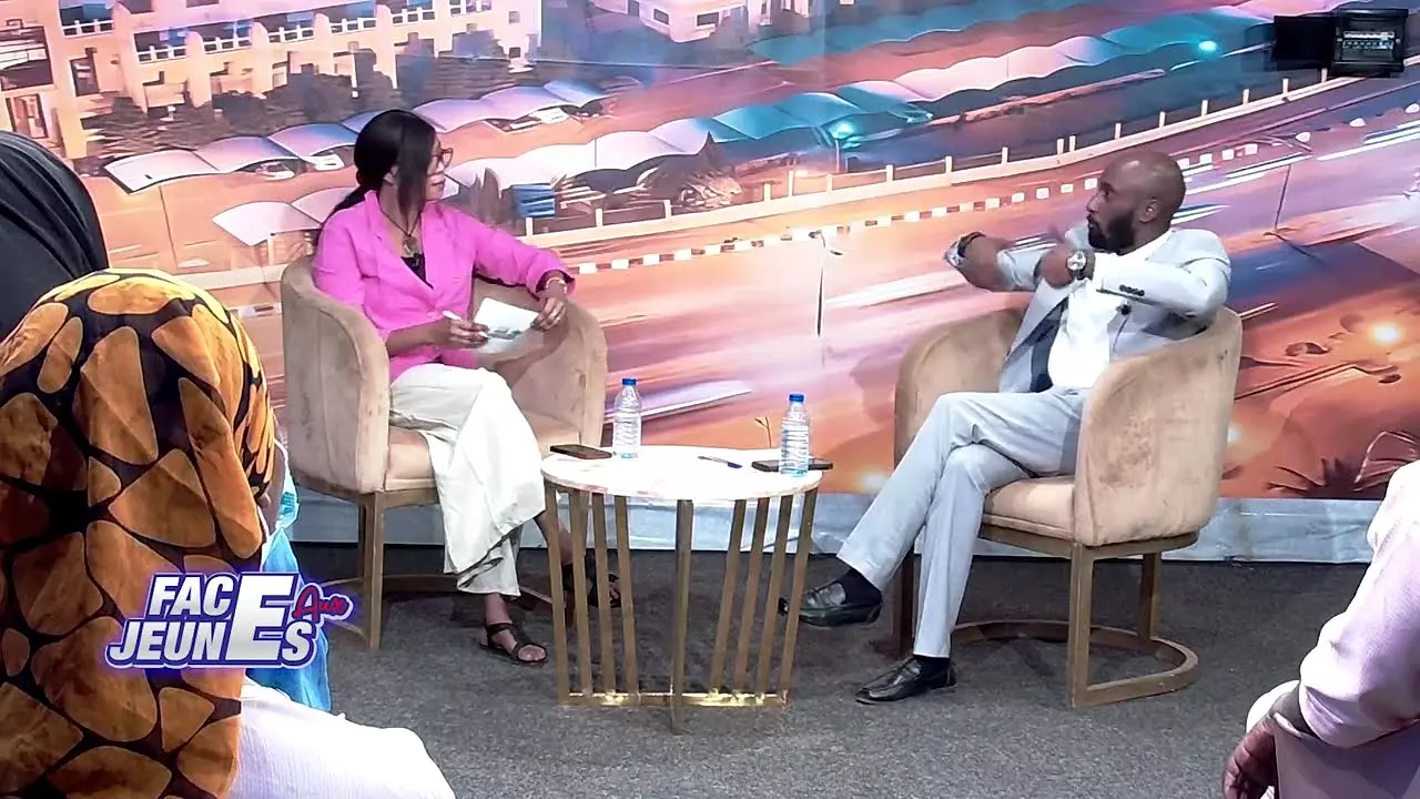 FACE AUX JEUNES AVEC CHEICK OUMAR DIALLO