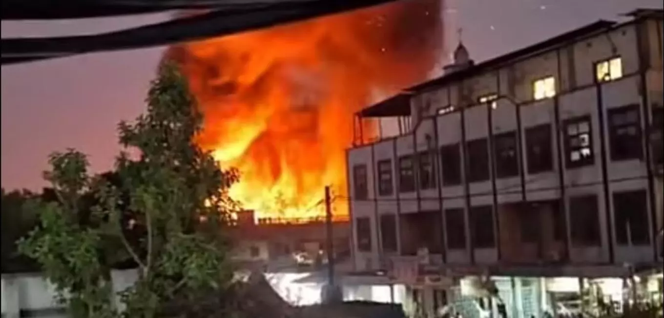 Incendie au Grand marché de Bamako : des révélations troublantes sur l’origine du sinistre