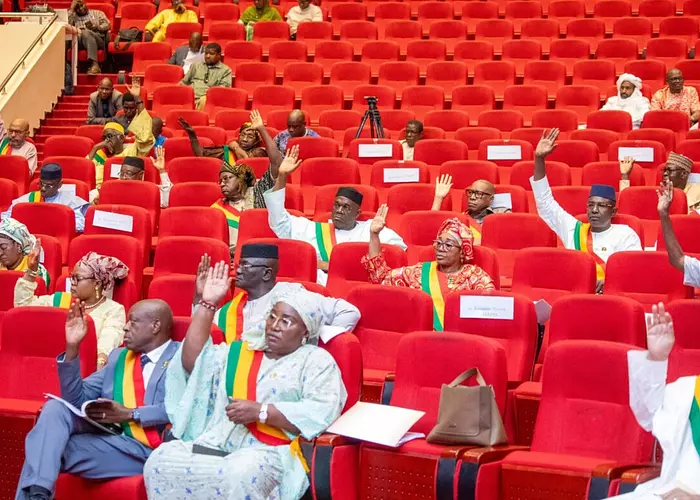 Fonction publique au Mali : le nouveau Statut général des fonctionnaires adopté par le CNT