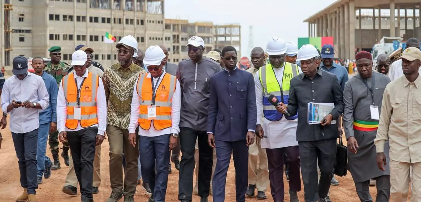 Chantier de l’Université orientale à Tambacounda : Le Président Bassirou Diomaye Faye félicite Royale BTP, une entreprise malienne,  pour l’avancée des travaux